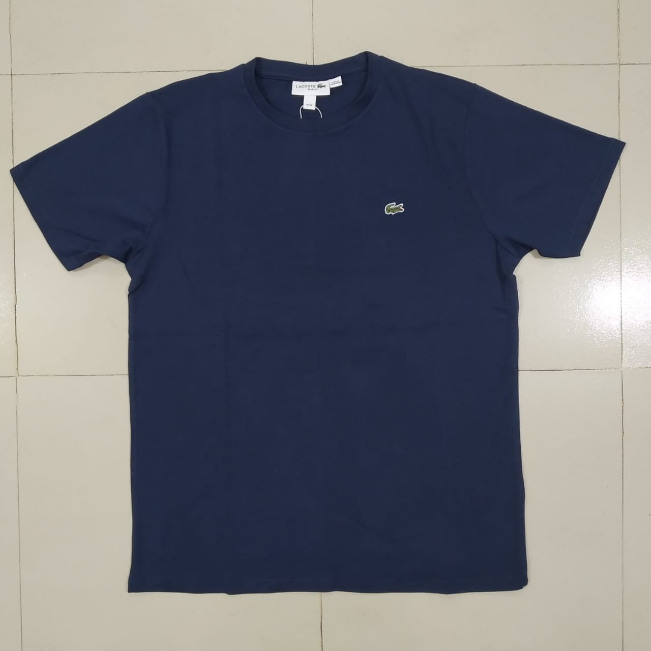 Basic T-Shirt – UpMarket